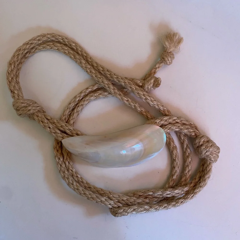 Belt- Elegant Cream Shell - Picture 7 of 11